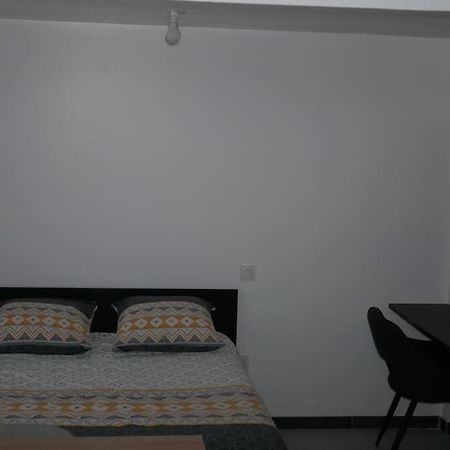 Studio Independant, Au Calme. La Roche-sur-Yon Dış mekan fotoğraf