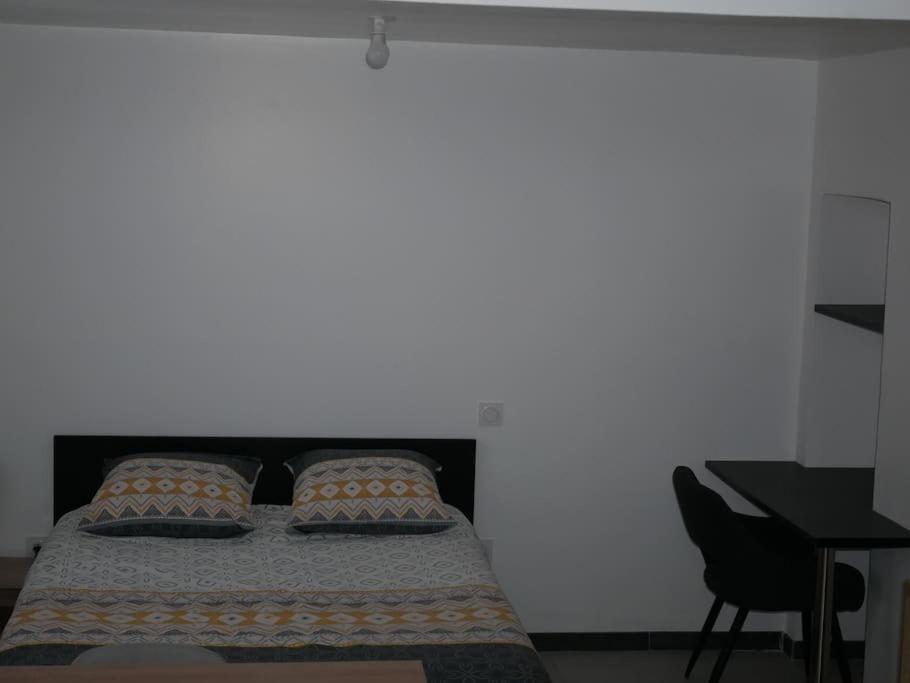 Studio Independant, Au Calme. La Roche-sur-Yon Dış mekan fotoğraf