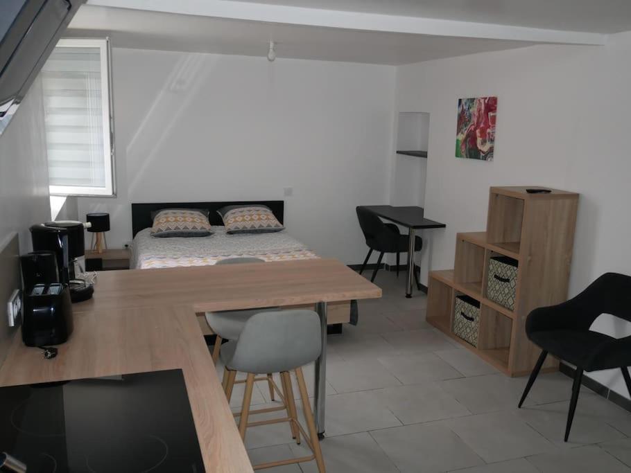 Studio Independant, Au Calme. La Roche-sur-Yon Dış mekan fotoğraf